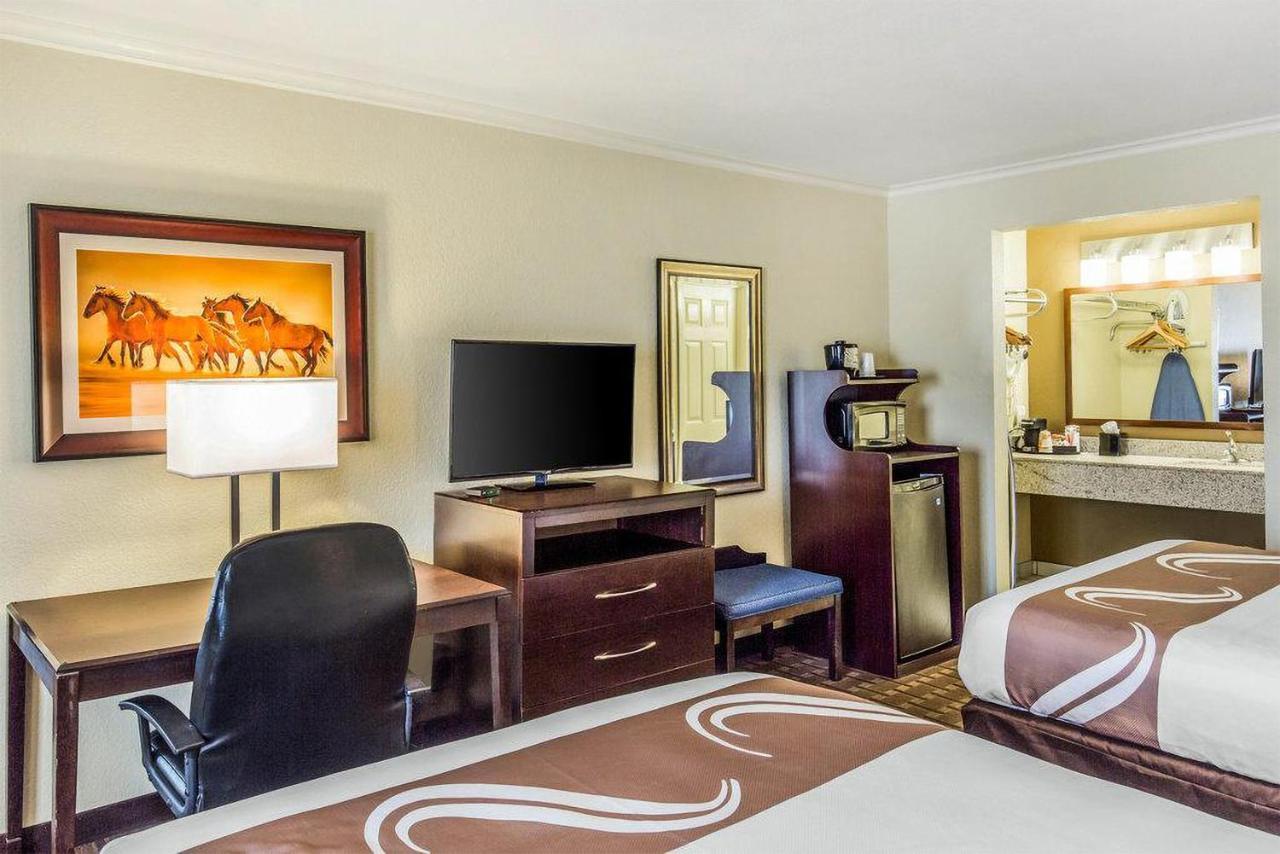 Coratel Plus Suites Wichita West Airport Luaran gambar