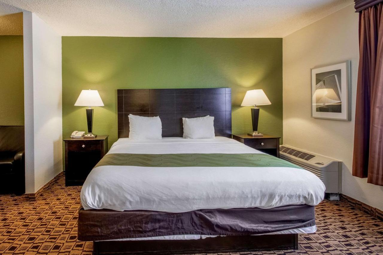 Coratel Plus Suites Wichita West Airport Luaran gambar