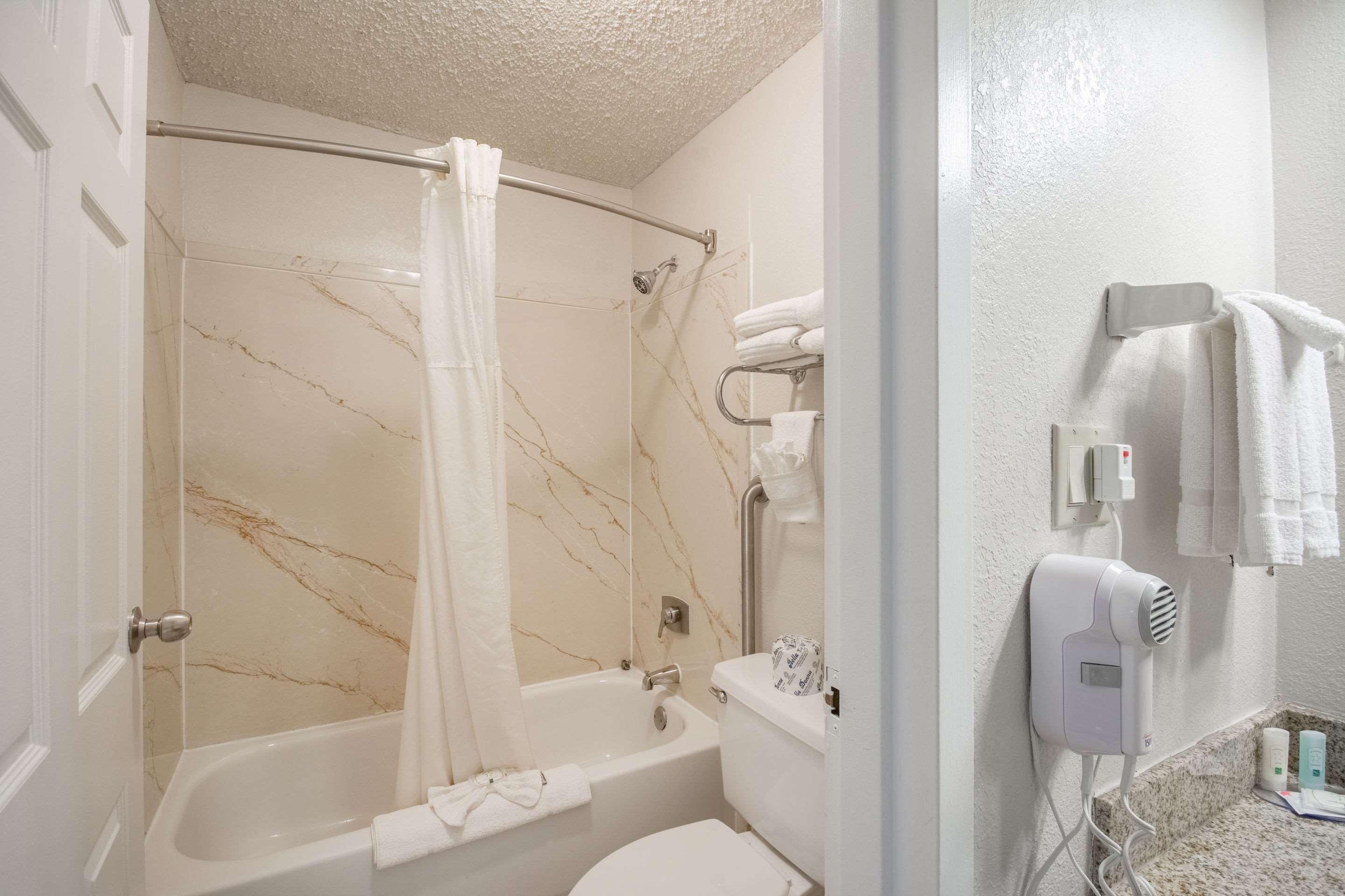 Coratel Plus Suites Wichita West Airport Luaran gambar